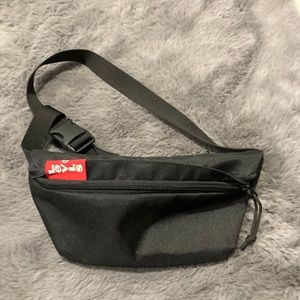 LEVI'S Slim Fanny Pack NWOT